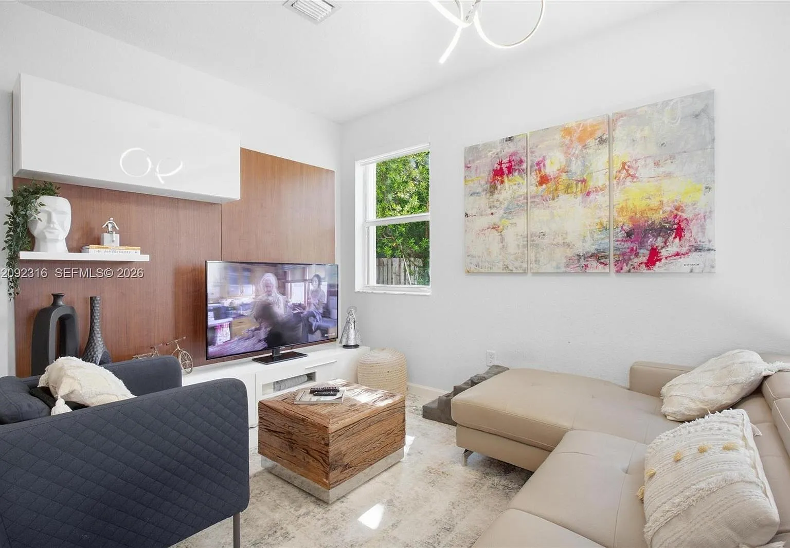 3 bed, 2.5 bath, 1827 sqft, $3,000 — Photo 4