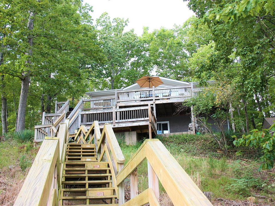 1st image of 1170 Oak Grove Pl