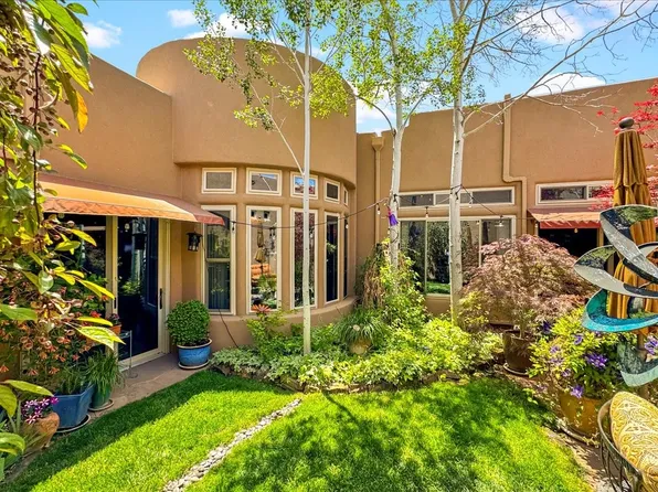 13 Prairie Crest Dr, Santa Fe, NM 87508