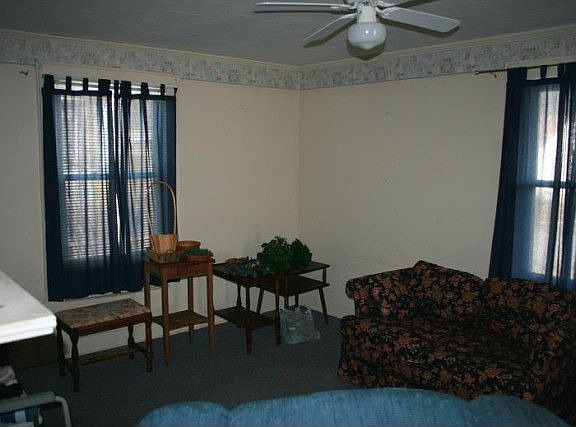5th image of 903 Stonecutter St