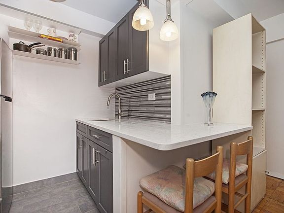 3rd image of 537 3rd Ave #3J