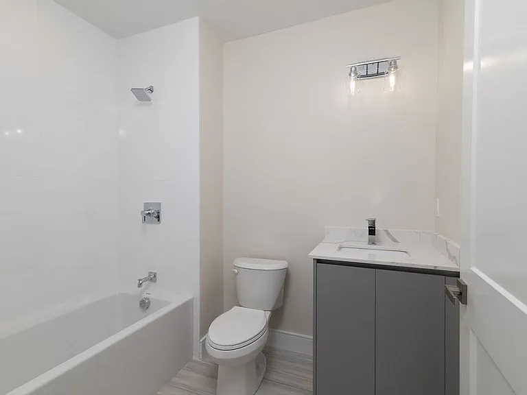 488 Quincy Ave #6 — Photo 19