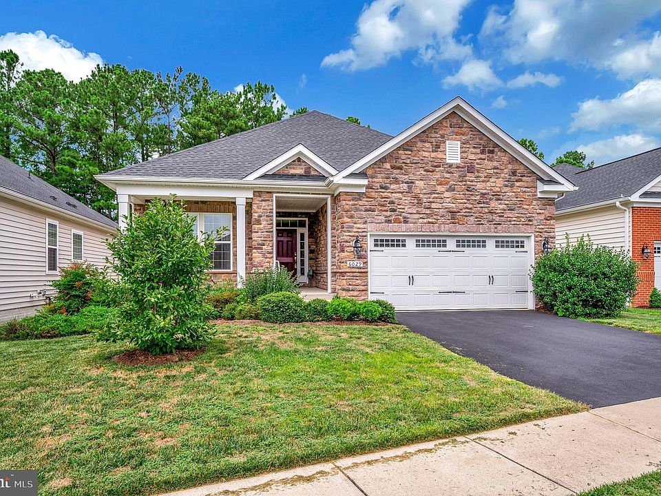 1st image of 6029 Drewys Bluff Dr