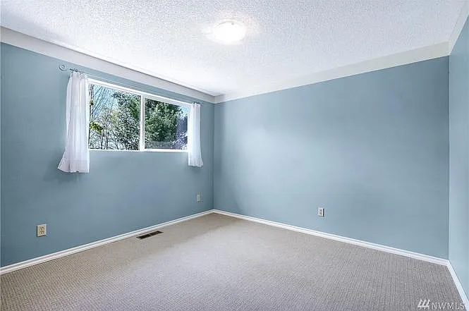 1307 Cypress Ln — Photo 7