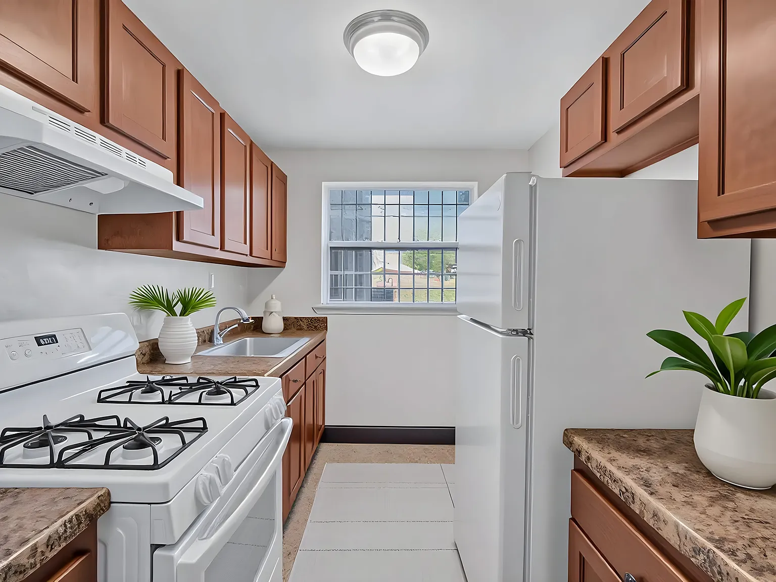 Brookland Manor — Photo 4