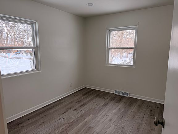 4th image of 1814 Winters Dr