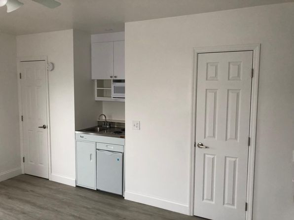 4451 NE 20th Ave APT E