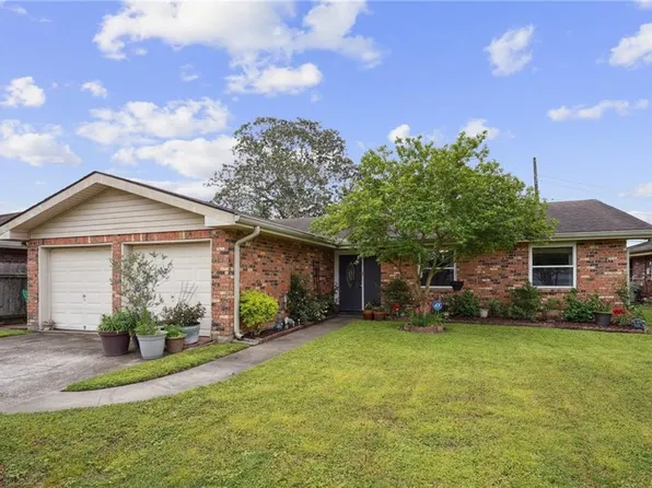 2211 N Friendship Dr, Harvey, LA 70058