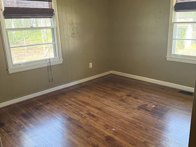 1145 E Magnolia Ave — Photo 6