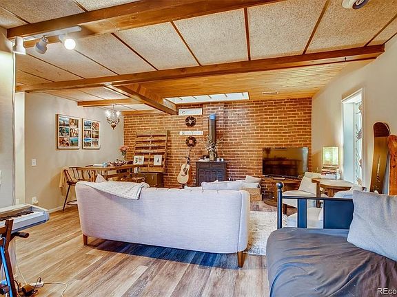 2nd image of 1024 N Marion St #301
