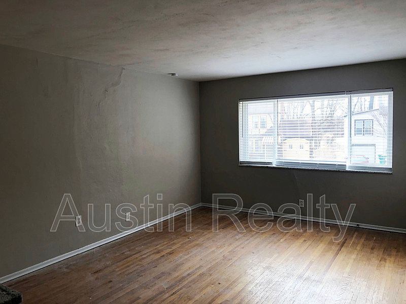 759 Chamberlain Apartments ster Groves, MO Zillow