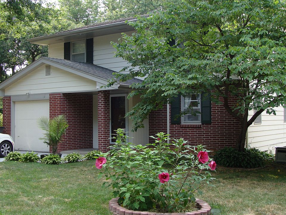 5921 Waterbury Circle