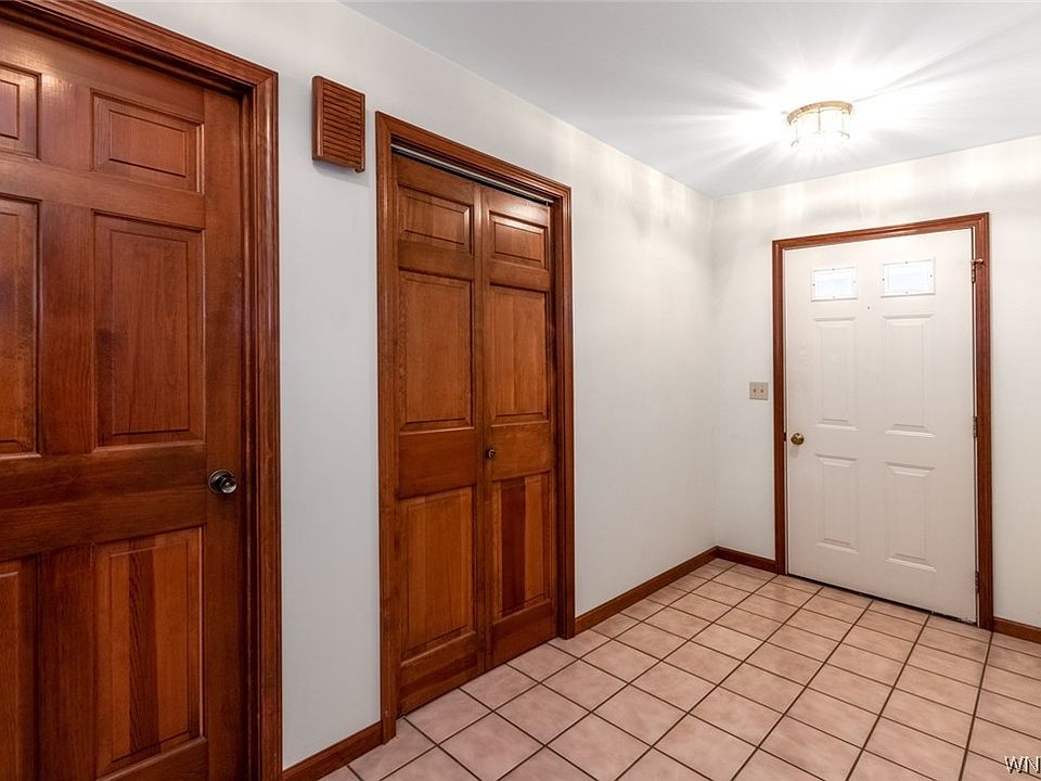 6053 Quaker Hollow Rd Orchard Park, NY, 14127 Apartments for Rent