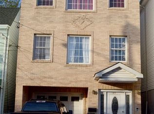 107 Myrtle Ave, Jersey City, NJ 07305