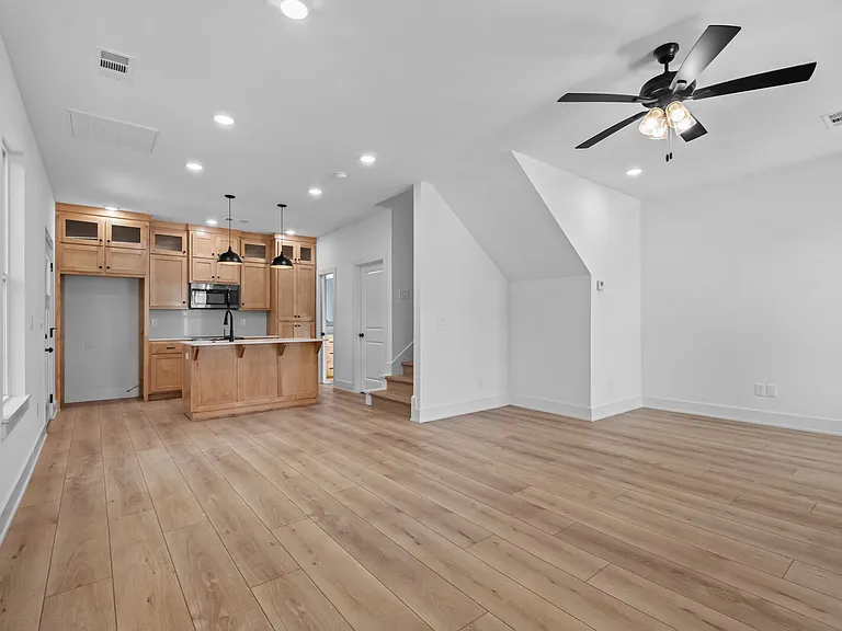 524 S Willow Ave #3 — Photo 3