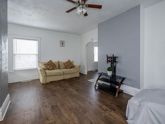 4th image of 813 Reed St