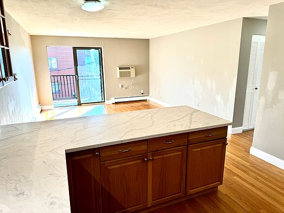4th image of 900 Governors Dr APT 29