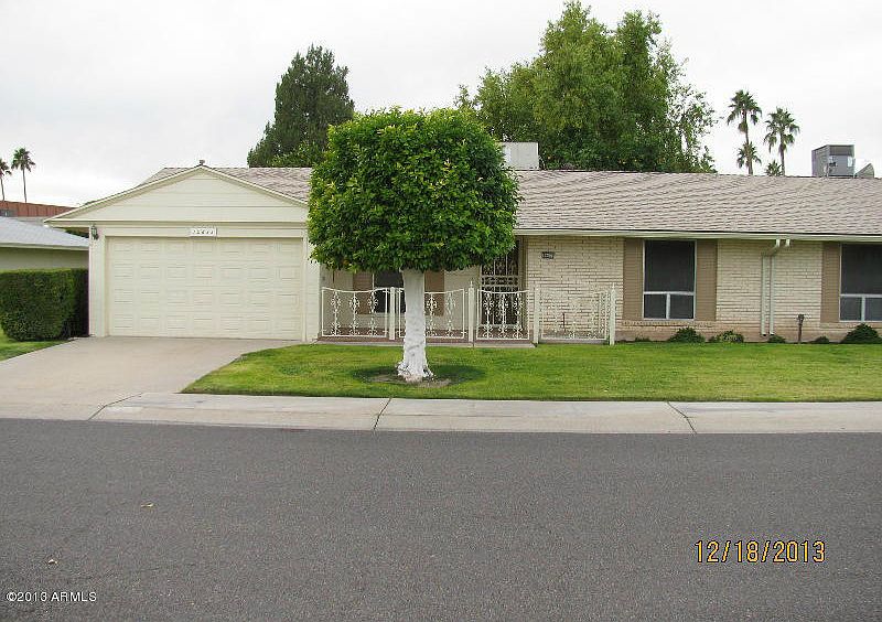 1st image of 10433 W Camelot Cir
