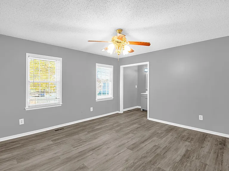 3317 Regents Park Ln #C — Photo 18