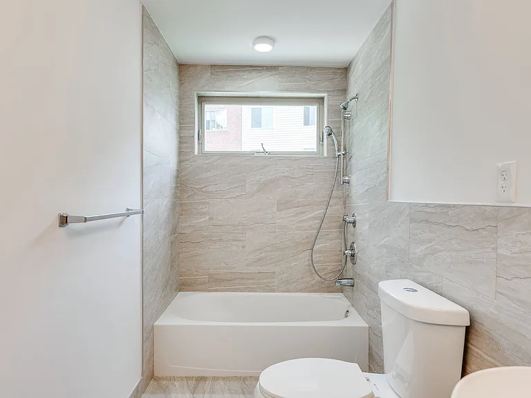 549 Armstrong St #201 — Photo 13