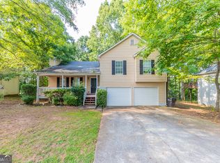 6374 Hillview Ln, Douglasville, GA