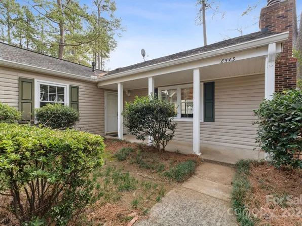 8543 Castle Pine Ct, Charlotte, NC 28226