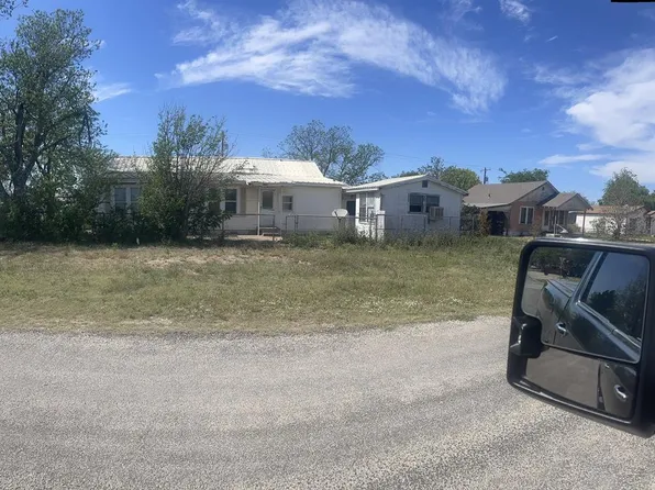 2 W Brooks Ave, Eldorado, TX 76936