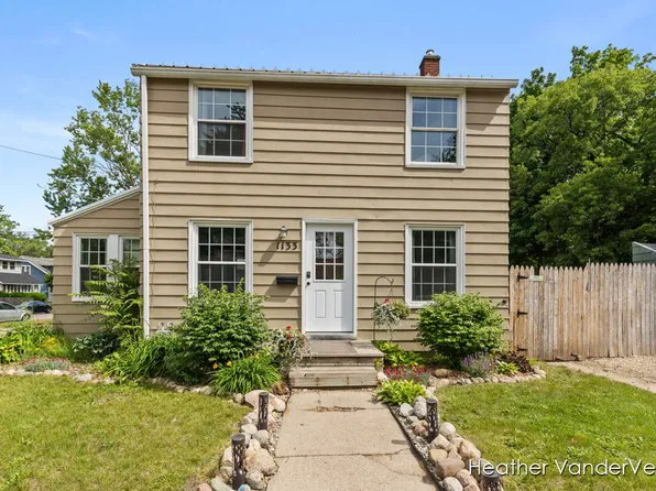 1133 Elliott St SE, Grand Rapids, MI 49507