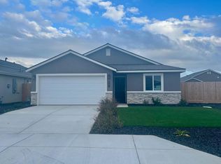 30748 Crestline Rd, Visalia, CA 93291