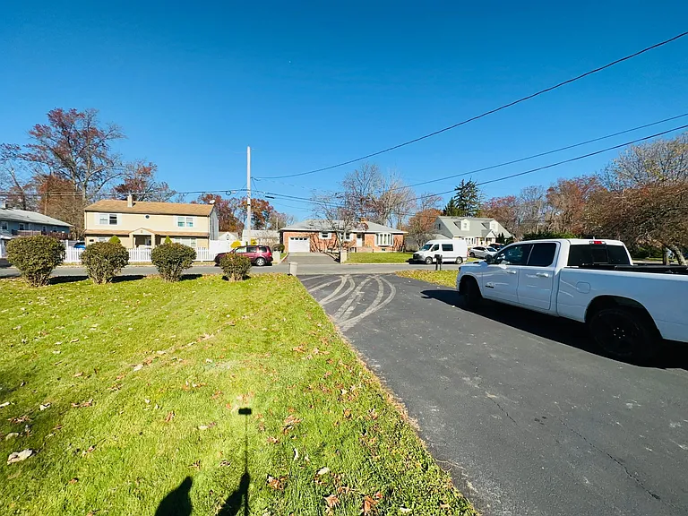 79 Hawkins Ave — Photo 37