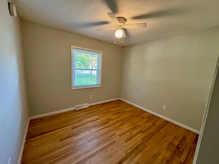 13 Oak Leaf Ln — Photo 26