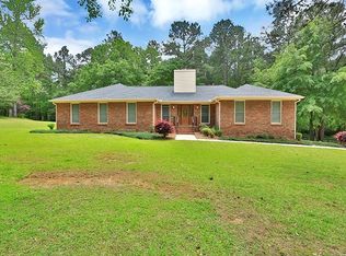 210 Mapledale Trl, Sharpsburg, GA 30277