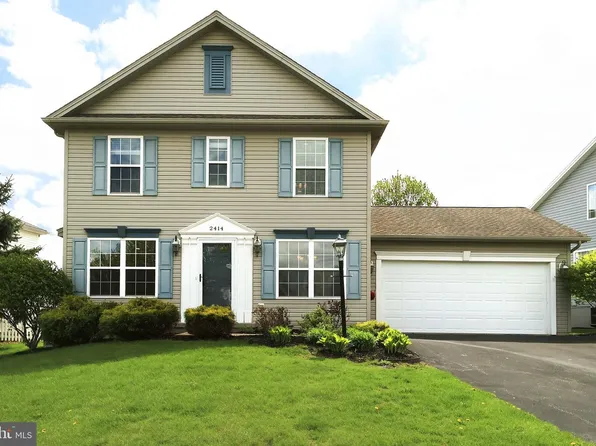 2414 Autumnwood Dr, State College, PA 16801