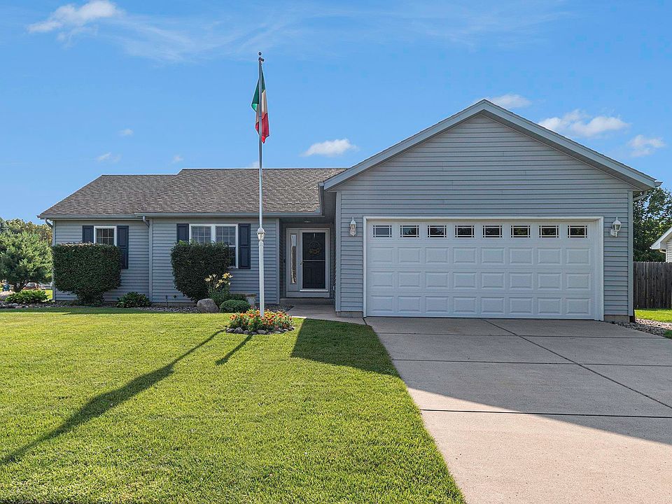 1st image of 55856 Black Pheasant Dr