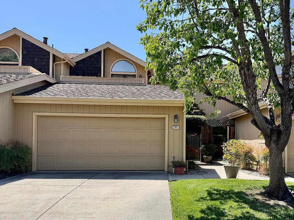 1st image of 2387 Leptis Cir