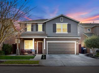 562 Meandering Ln, Turlock, CA 95382