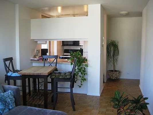 Rented by Corcoran | media 16