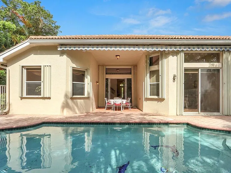 116 Palm Cir — Photo 23