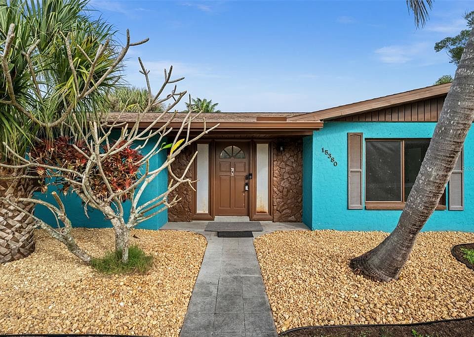 1st image of 15380 Sunkist Dr