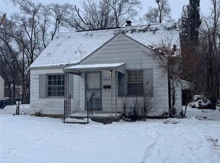 19826 Lyndon St, Detroit, MI 48223