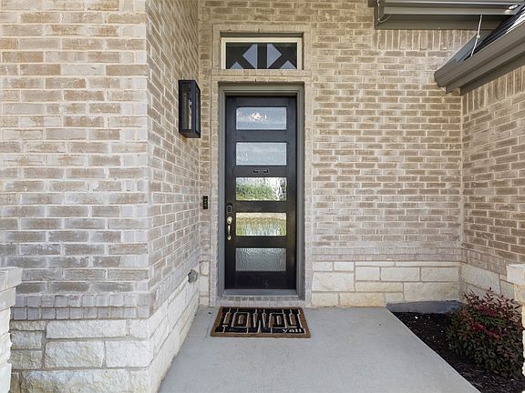 5th image of 305 Monument Place Reno