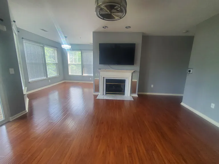 3515 Piney Woods Pl #D202 — Photo 8