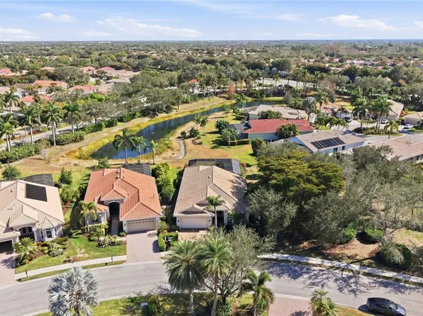 8855 Largo Mar Dr, Estero, FL 33967