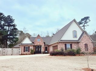 1015 Woodlake Ridge Rd, Benton, LA 71006
