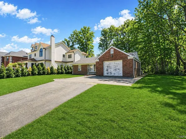 20 Delphine Terrace, Staten Island, NY 10305