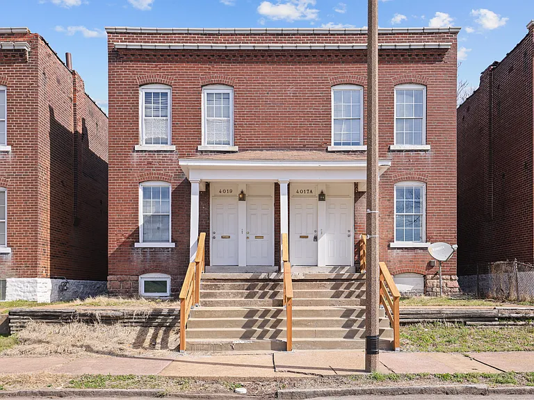4017-4019 Aldine Ave #4017-2F — Photo 1