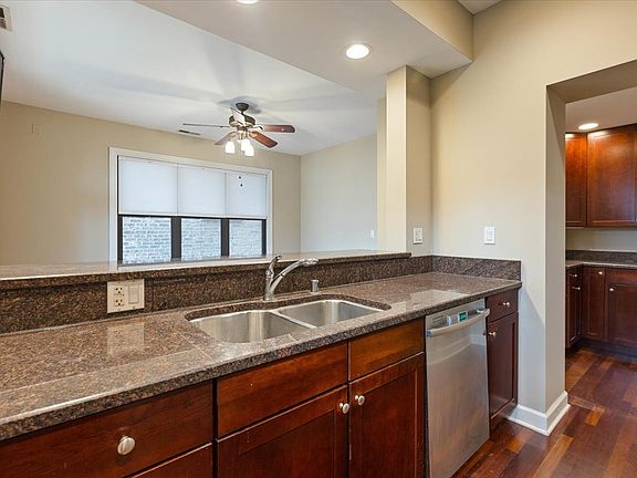 5th image of 4755 N Malden St APT 1S