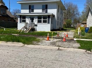 813 Division St, La Porte, IN 46350