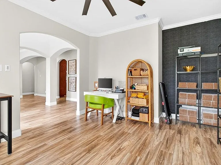 8417 Macarena Dr — Photo 10