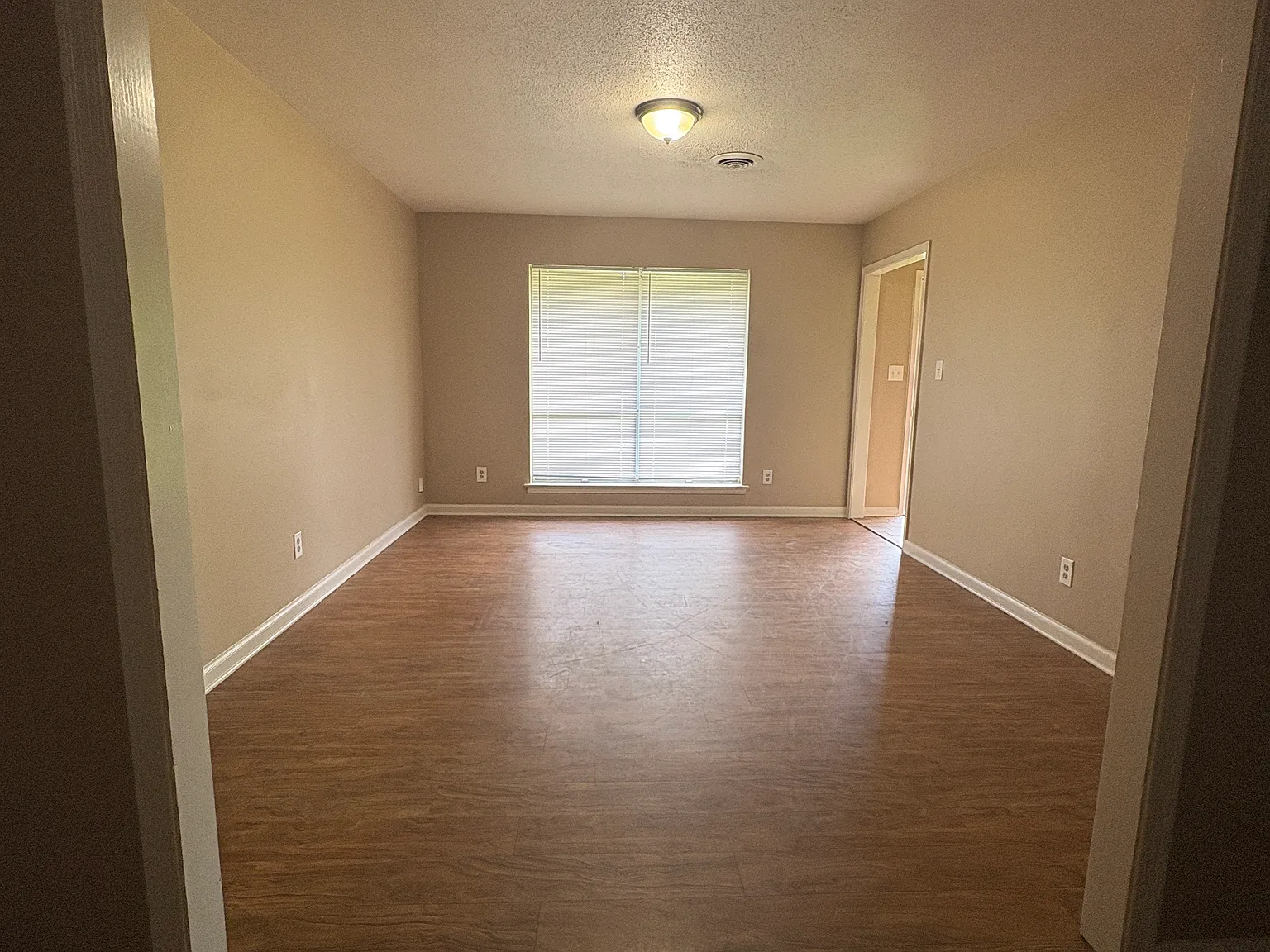 321 Sultan Ct. — Photo 2